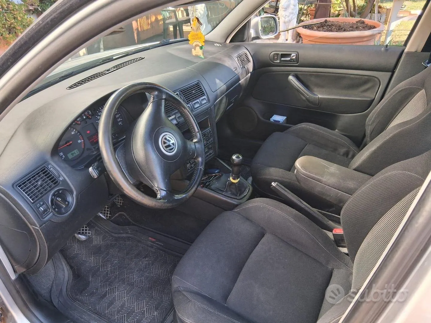 Volkswagen Golf 2002 photo 3