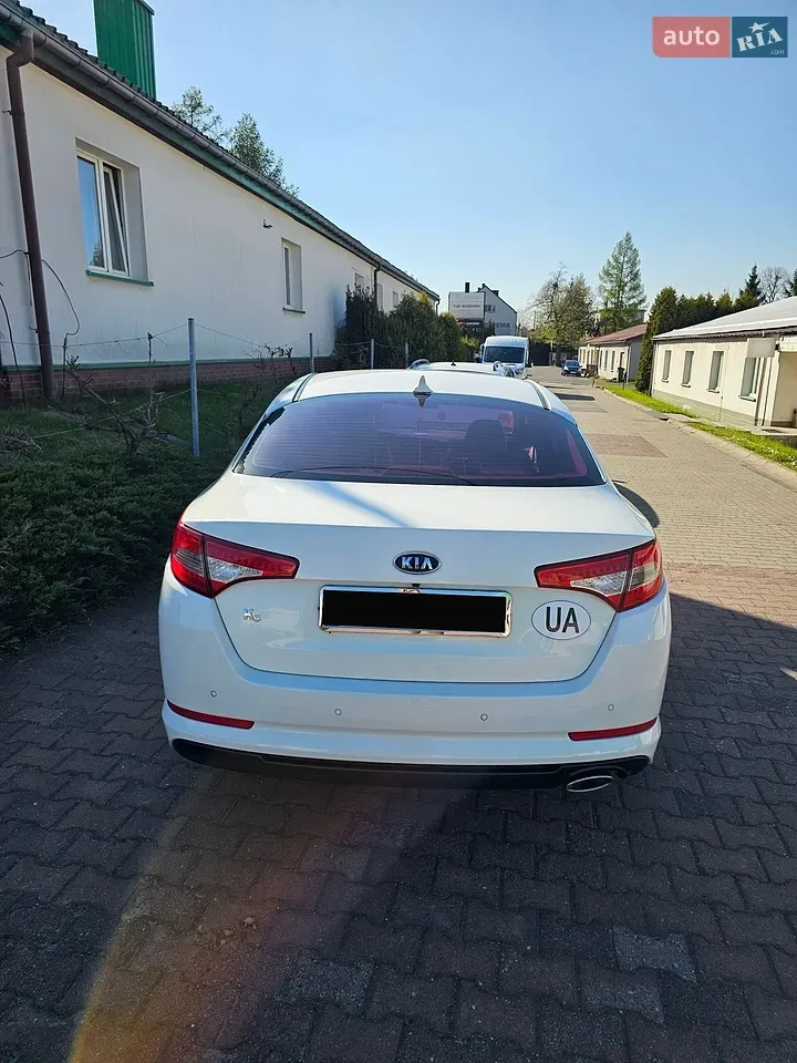 Kia K5 2012 photo 3