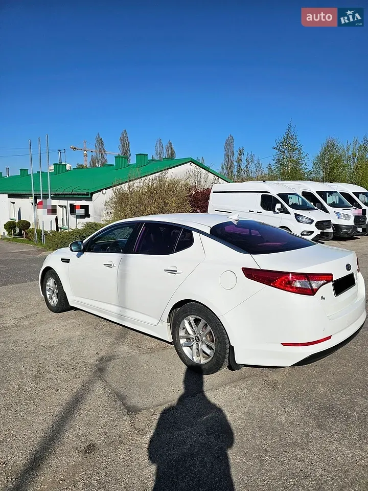 Kia K5 2012 photo 2