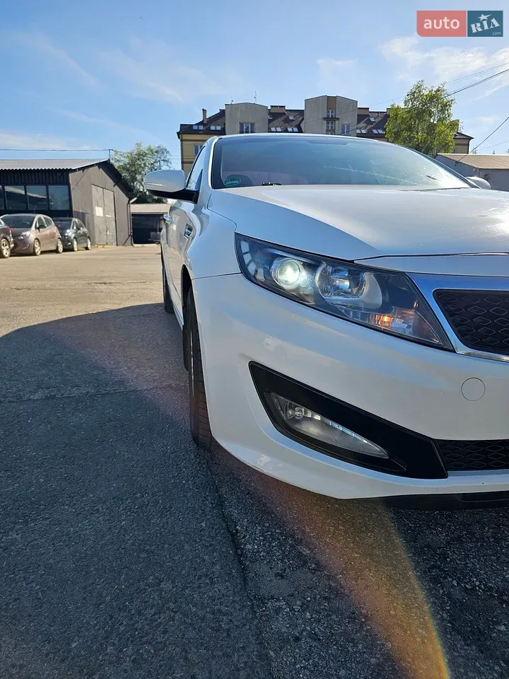 Kia K5 2012 photo 4
