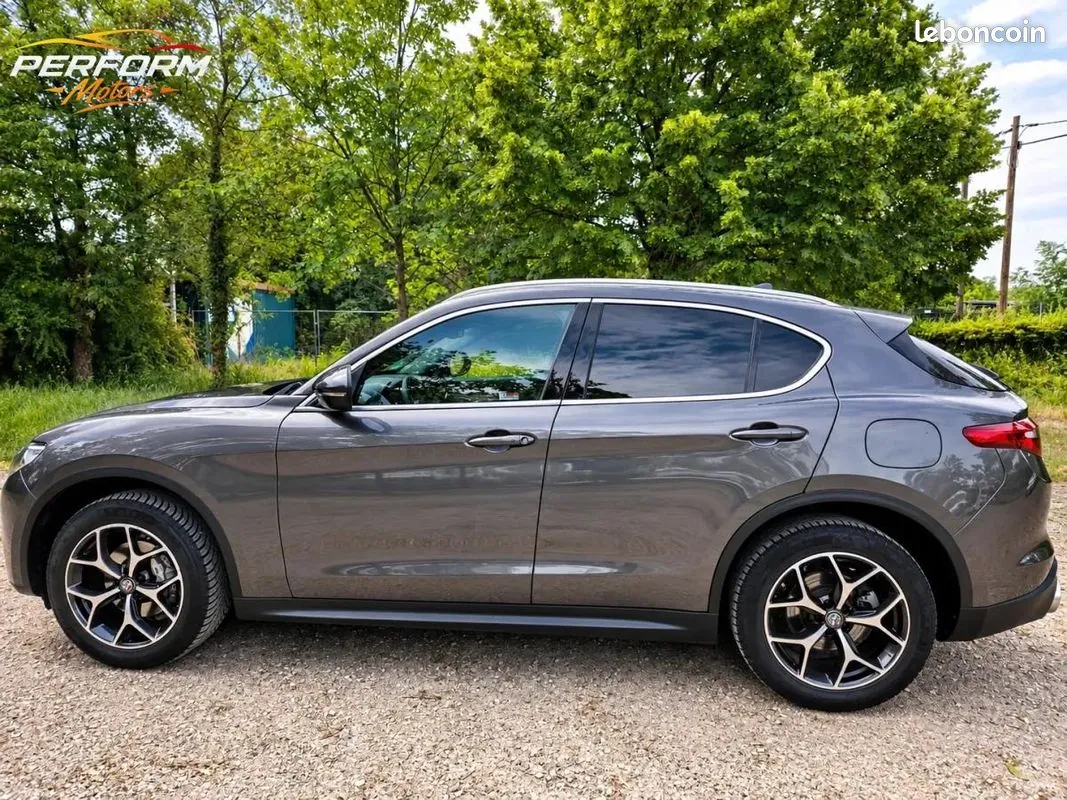 Alfa Romeo Stelvio 2018 photo 3