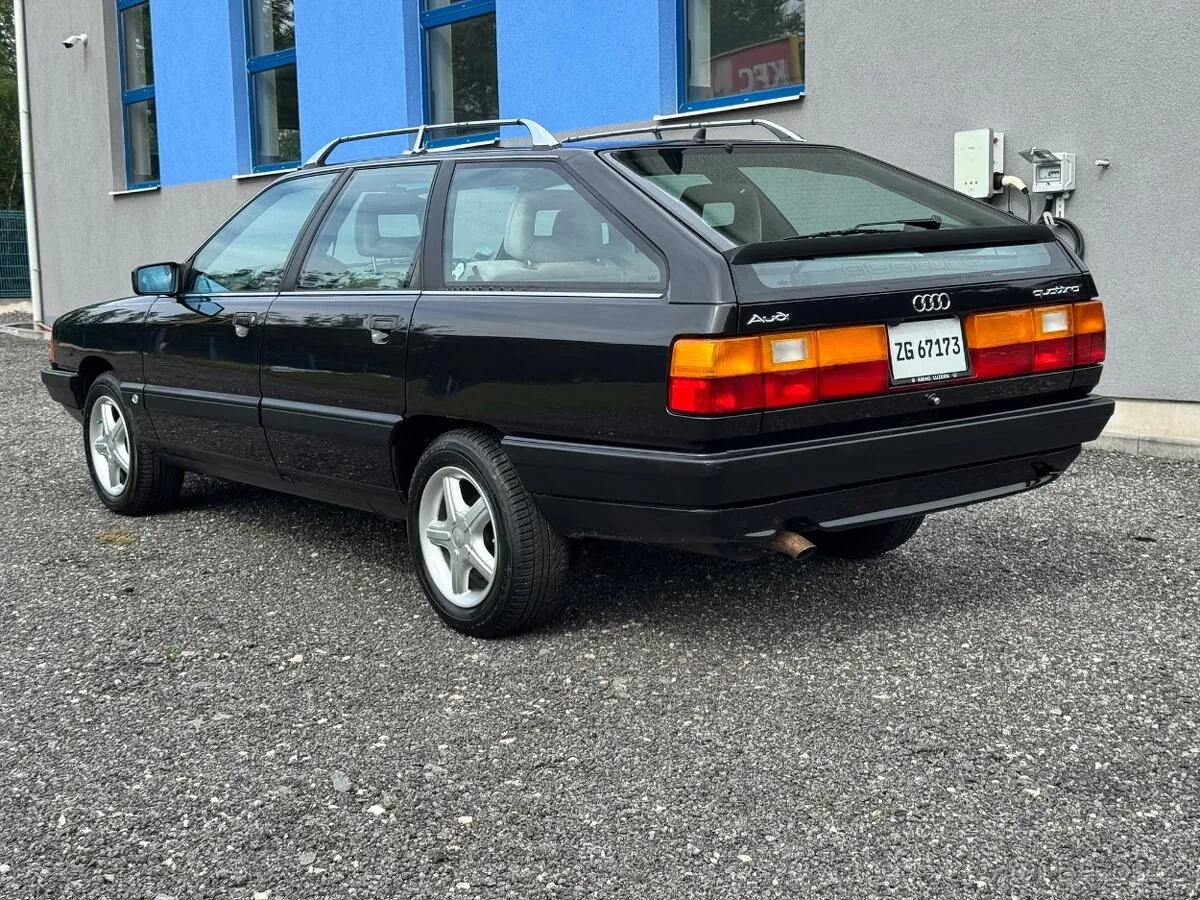 Audi 100 Avant 1989 photo 3