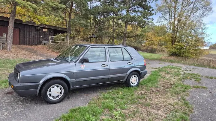 Volkswagen Golf 2