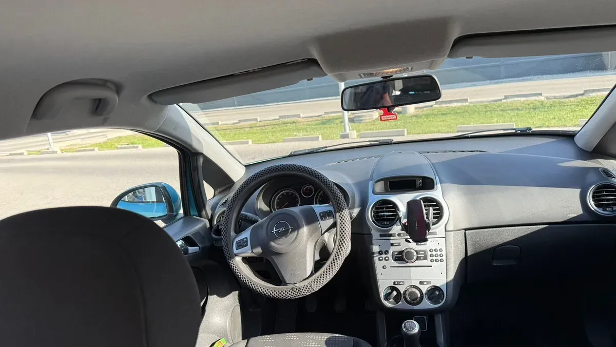 Opel Corsa 2013 photo 3