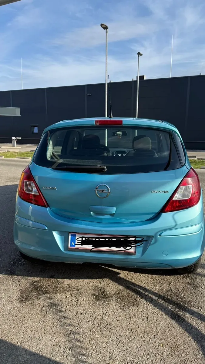 Opel Corsa 2013 photo 2