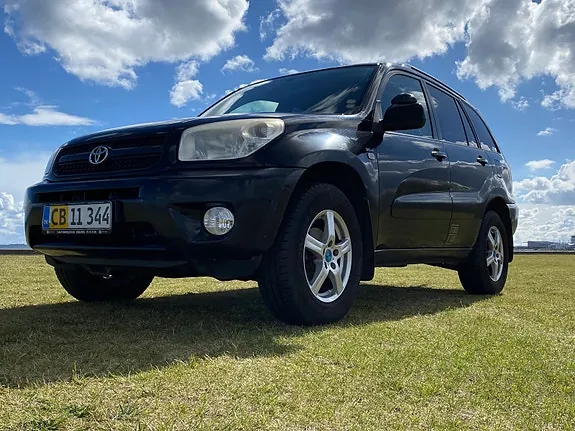 Toyota Rav4 2004 photo 2