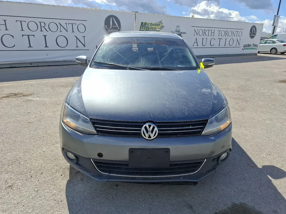 Volkswagen Jetta 2013 photo 2