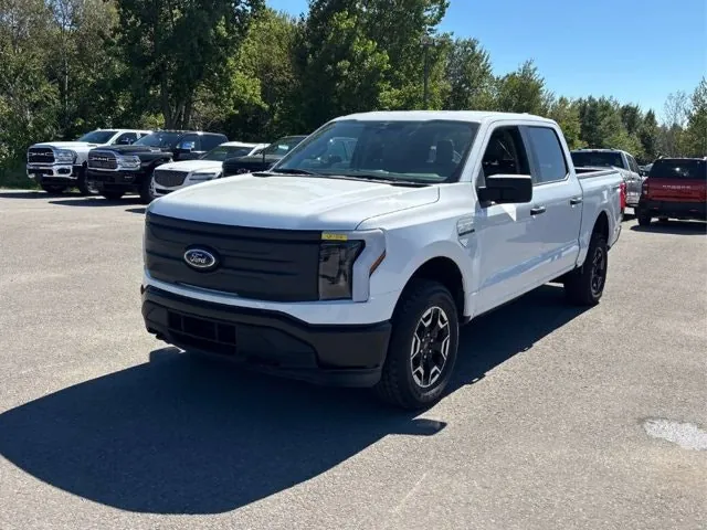 Ford F-150 Lightning 2023 photo 2