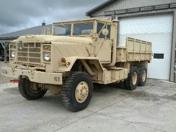 Am General M923 1984 photo 2