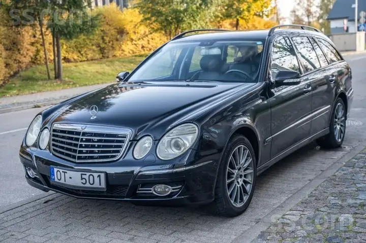 Mercedes-Benz E320
