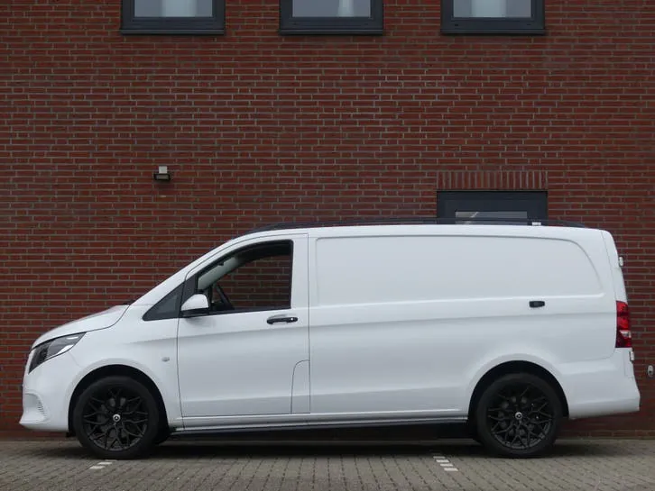 Mercedes-Benz Vito 2024 photo 3
