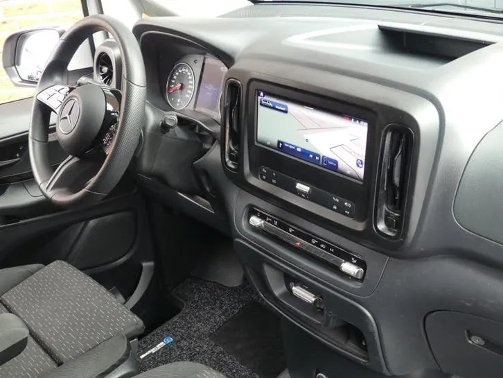 Mercedes-Benz Vito 2024 photo 2