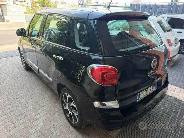 Fiat 500L Lounge 2018 photo 3
