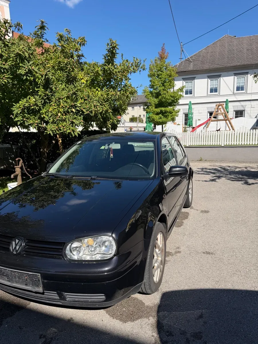Volkswagen Golf 2004 photo 2