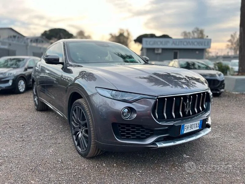 Maserati Levante 2017 photo 2