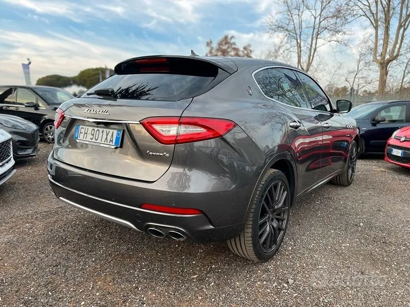 Maserati Levante 2017 photo 4