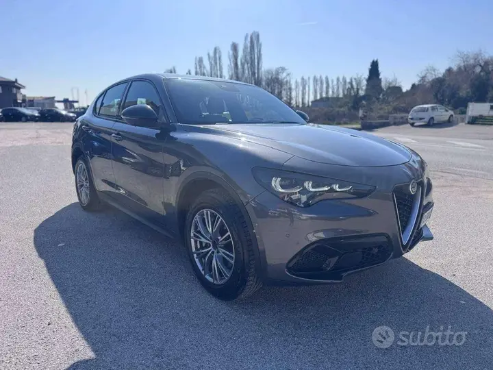 Alfa Romeo Stelvio 2023 photo 4
