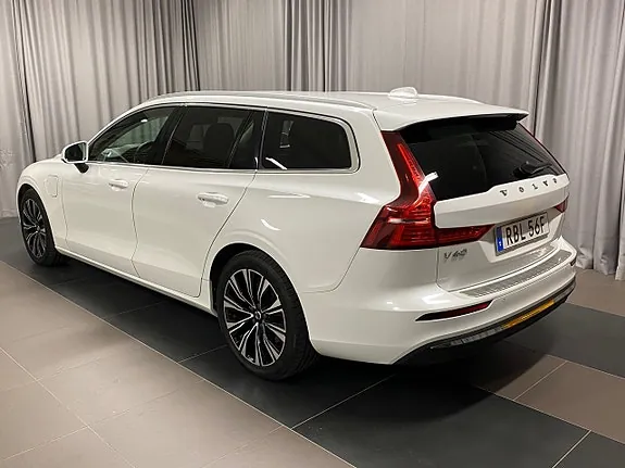 Volvo V60 2023 photo 3