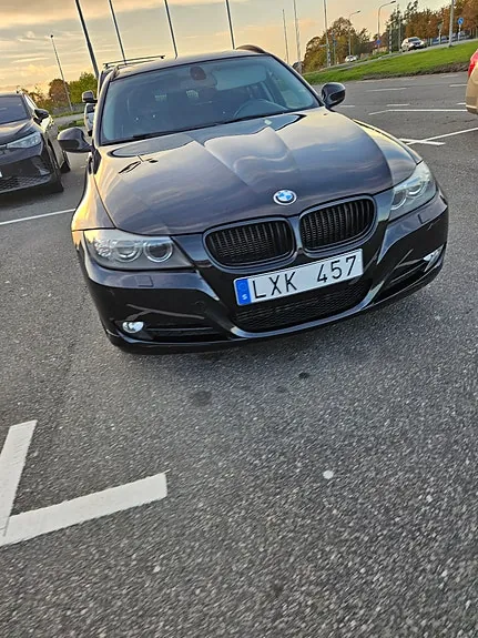 BMW 320D 2012 photo 2
