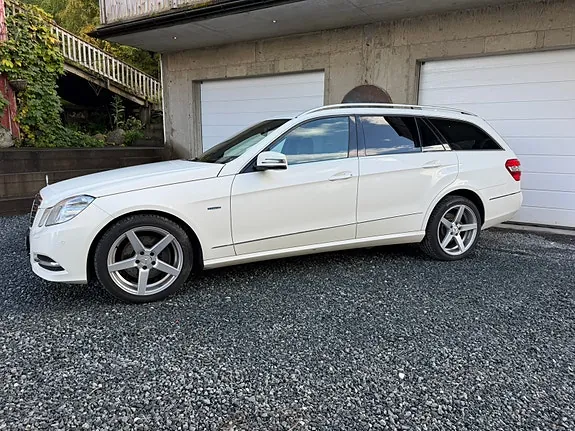 Mercedes-Benz E-Class 2011 photo 3