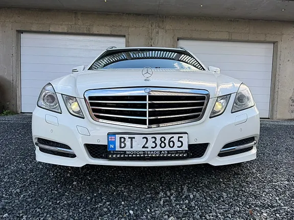 Mercedes-Benz E-Class 2011 photo 4
