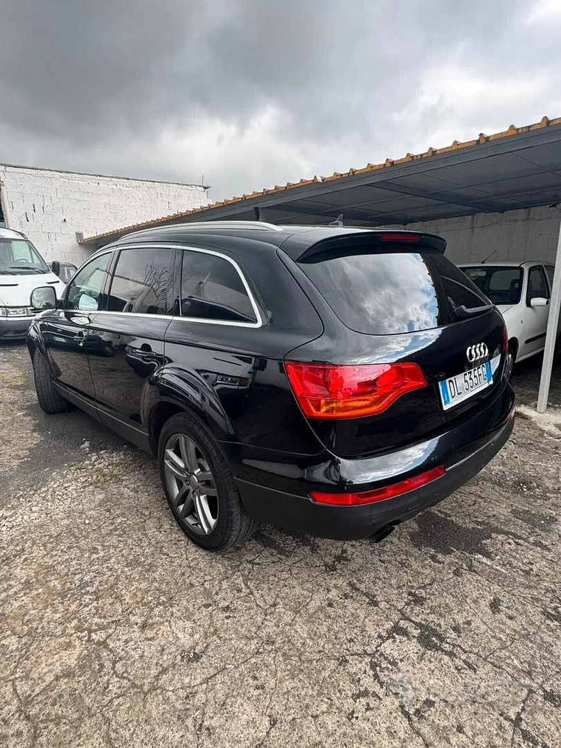 Audi Q7 2007 photo 4