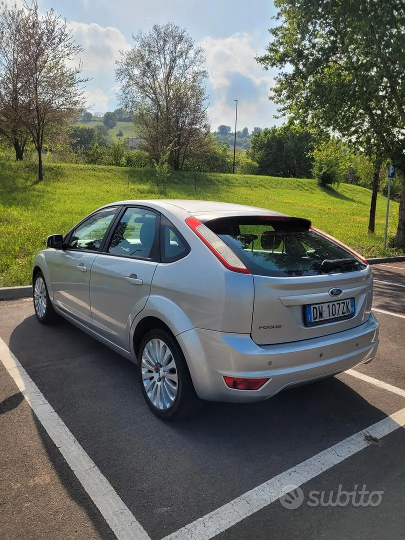 Ford Focus 2009 photo 4