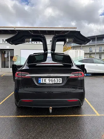 Tesla Model X 2018 photo 3