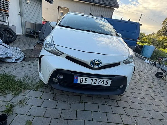 Toyota Prius 2017 photo 2