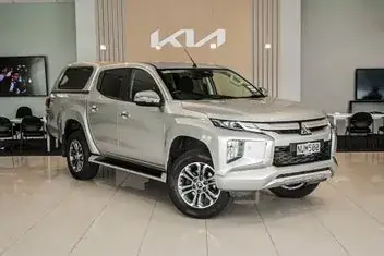 Mitsubishi Triton 2022 photo 2