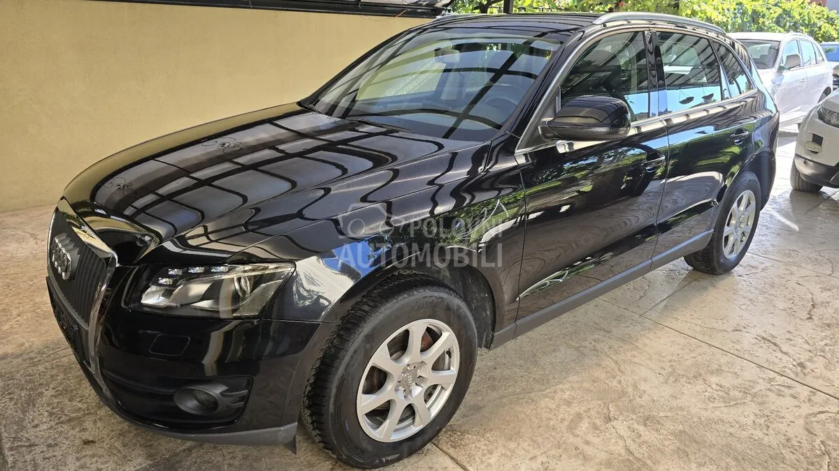 Audi Q5 2010 photo 2
