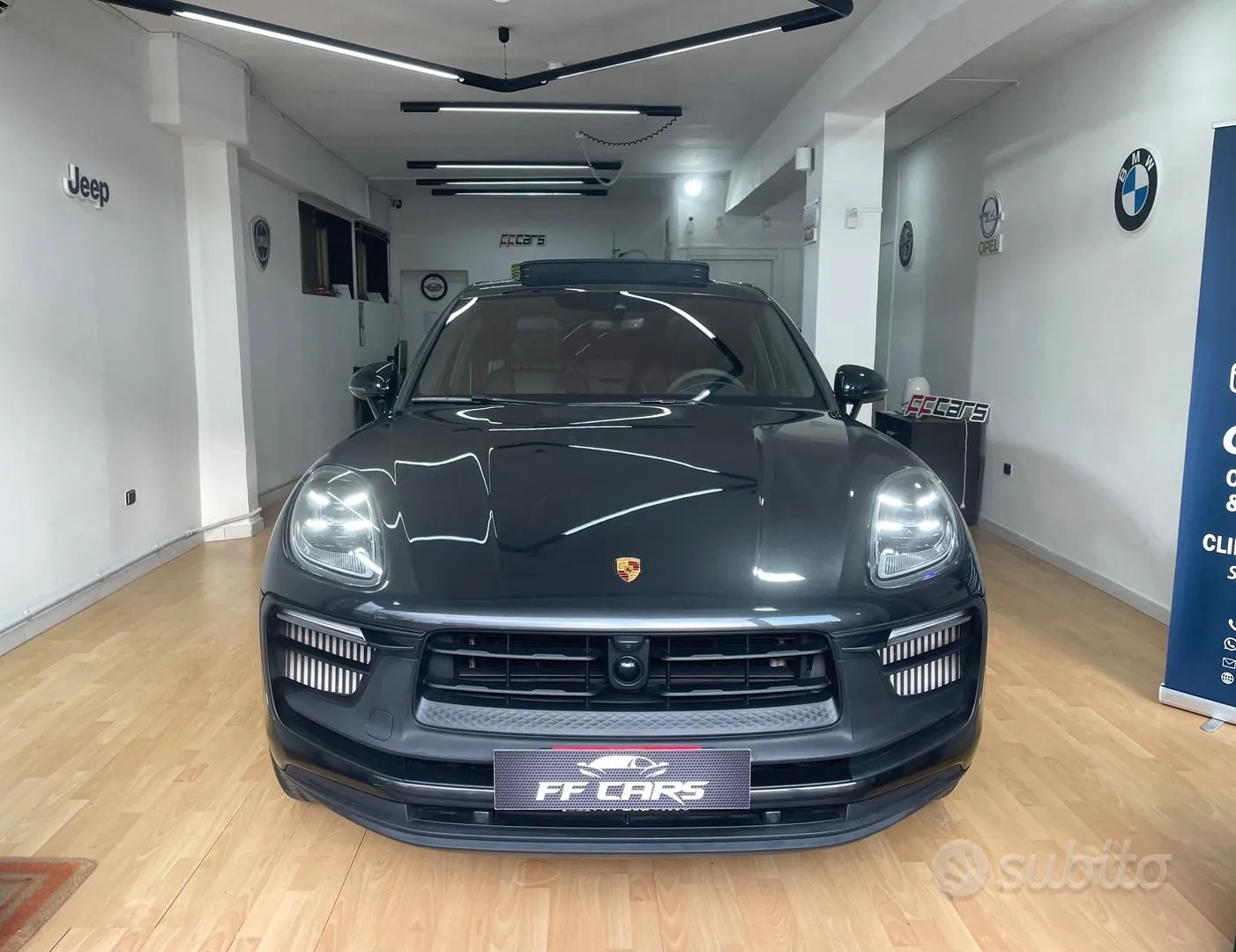 Porsche Macan 2023 photo 2