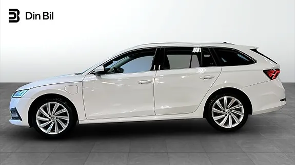 Skoda Octavia 2021 photo 2