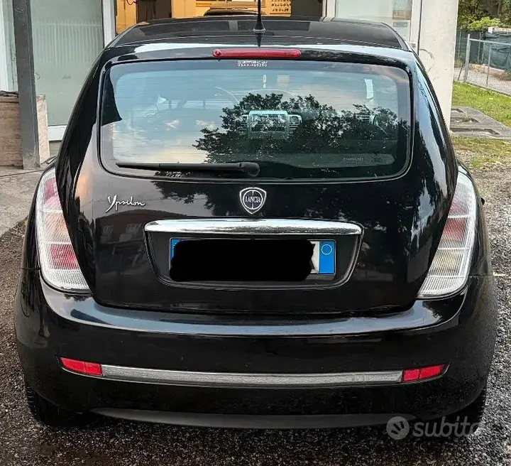 Lancia Ypsilon 2012 photo 2