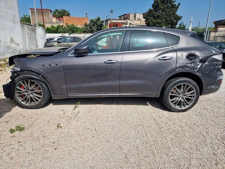 Maserati Levante 2018 photo 4