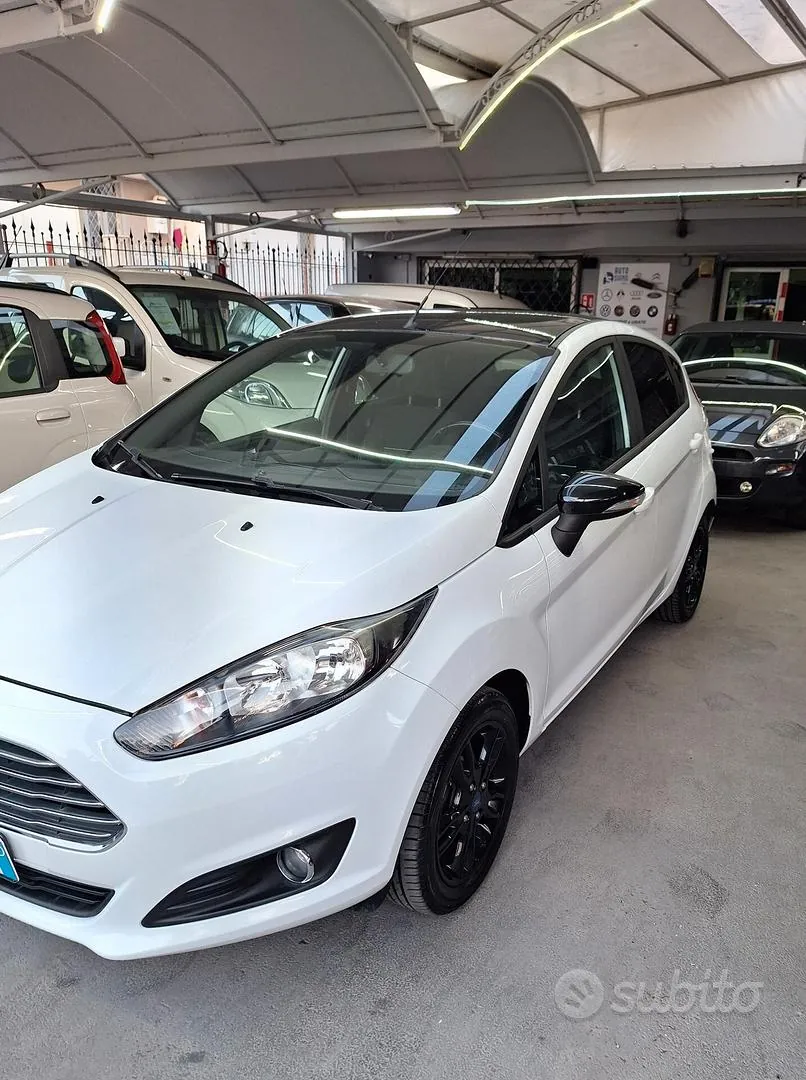 Ford Fiesta 2015 photo 2