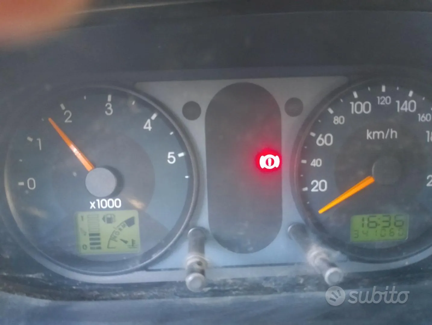 Ford Fiesta 2003 photo 4