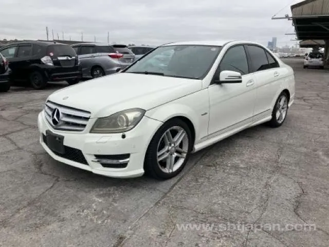 Mercedes-Benz C-Class 2012 photo 2