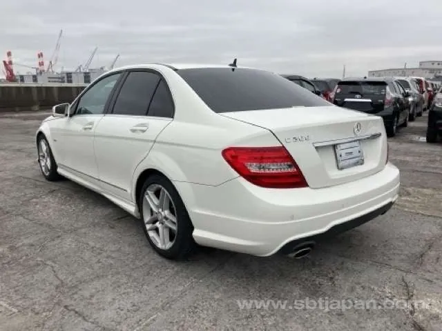 Mercedes-Benz C-Class 2012 photo 3