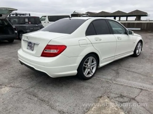 Mercedes-Benz C-Class 2012 photo 4