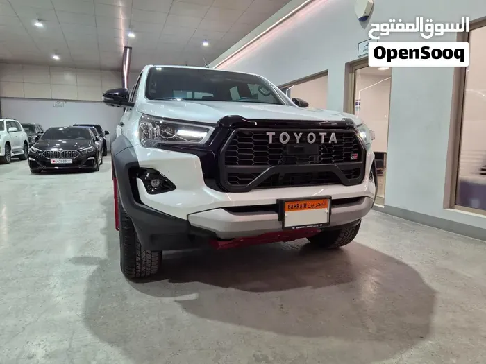 Toyota Hilux 2025 photo 2