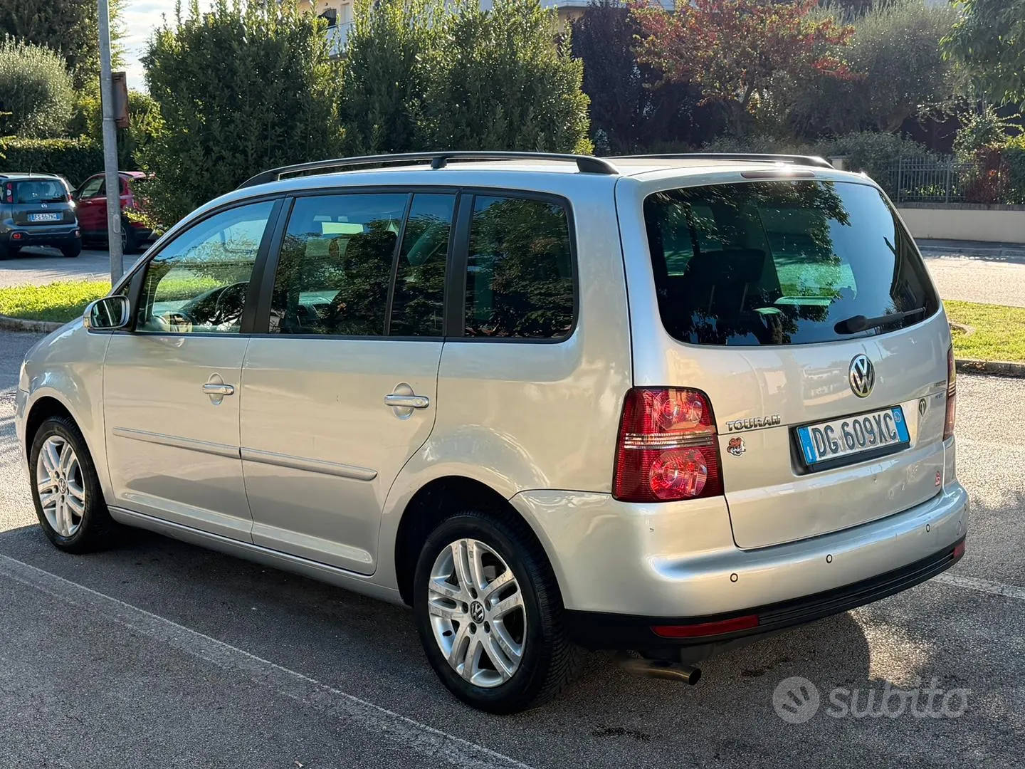 Volkswagen Touran 2007 photo 3