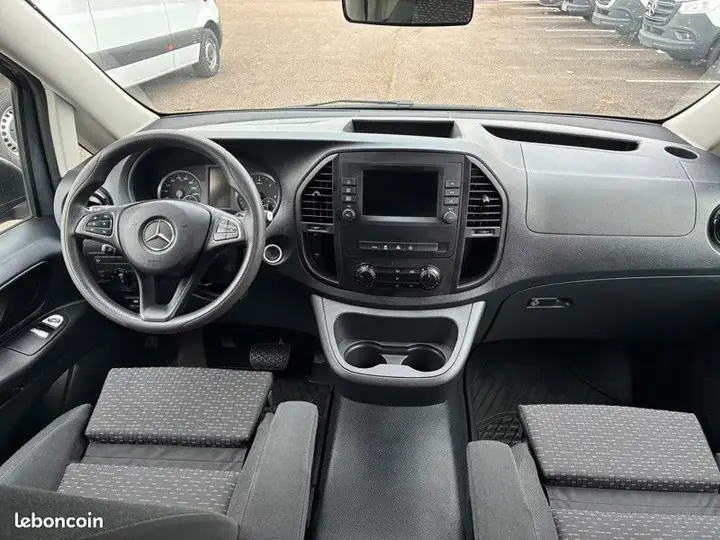 Mercedes-Benz Vito 2024 photo 3