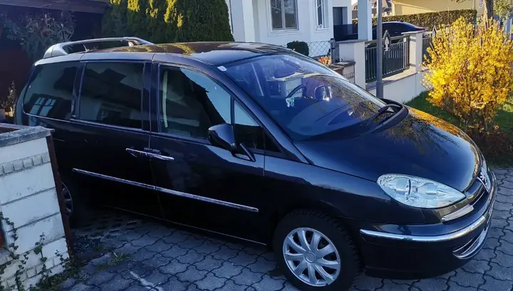 Peugeot 807 2011 photo 2