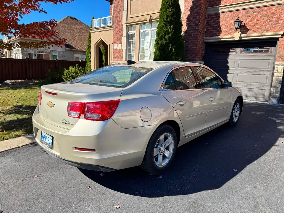 Chevrolet Malibu 2015 photo 2