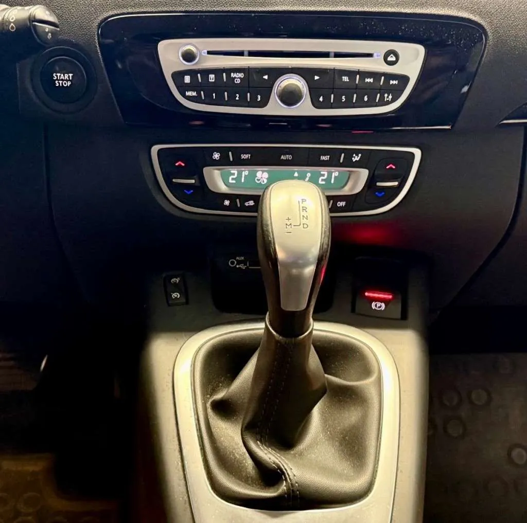 Renault Grand Scenic 2011 photo 3