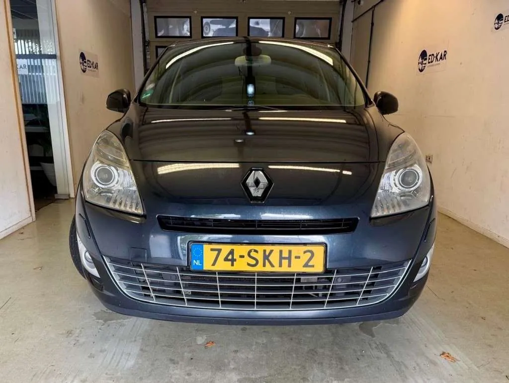 Renault Grand Scenic 2011 photo 4