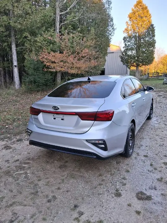 Kia Forte 2019 photo 4