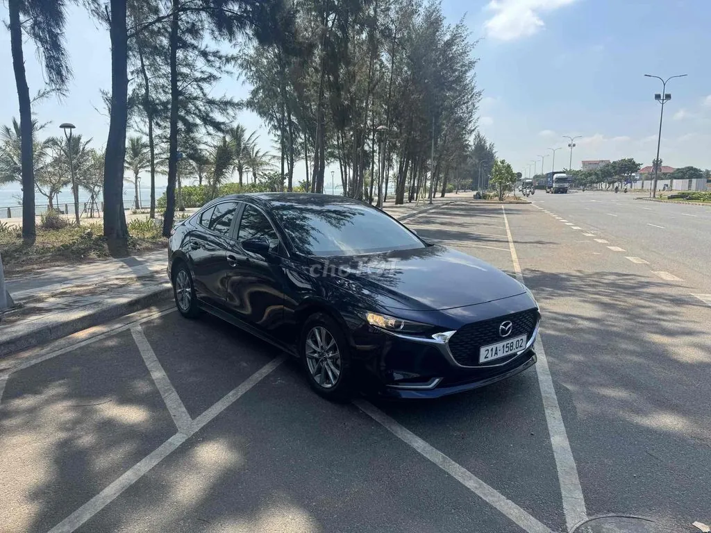 Mazda 3 2023 photo 2