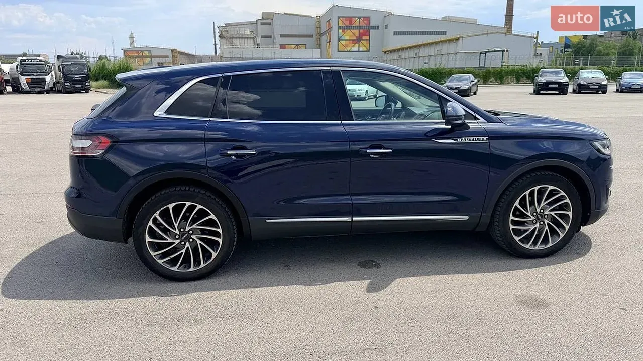 Lincoln Nautilus 2018 photo 3